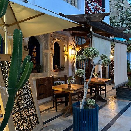 L'Artisan Hotel Harqalah Bagian luar foto