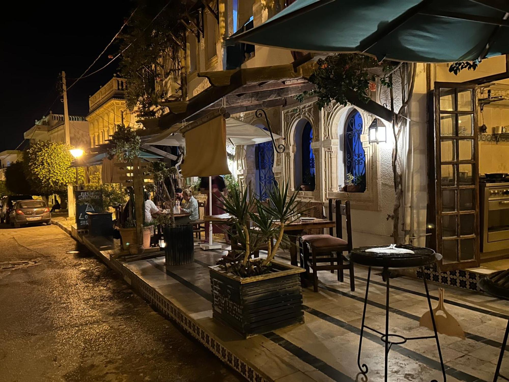 L'Artisan Hotel Harqalah Bagian luar foto