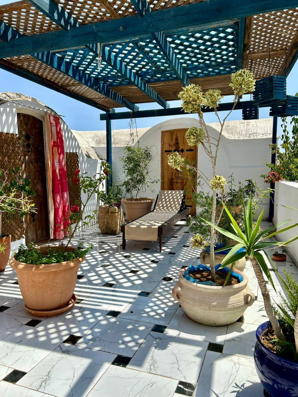 L'Artisan Hotel Harqalah Bagian luar foto